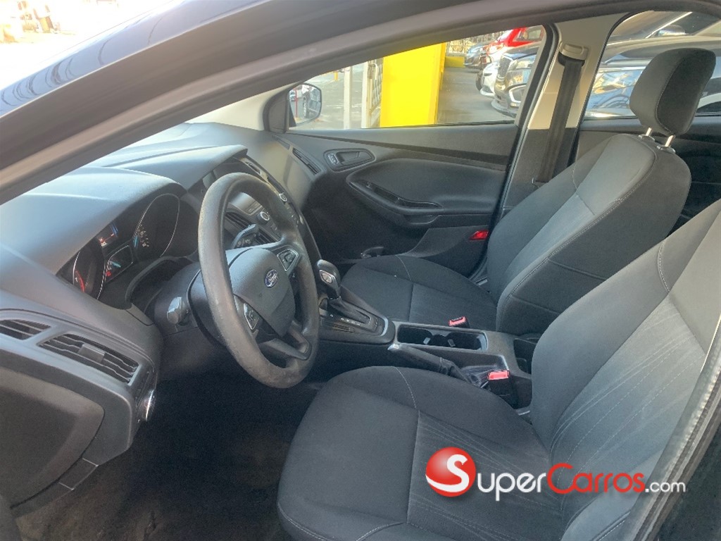 2018 Ford Focus SE — foto 4 / 9