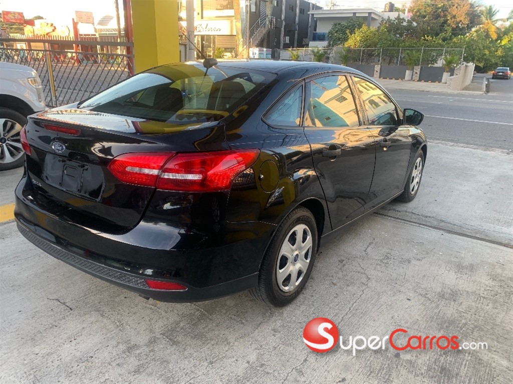 2018 Ford Focus SE — foto 7 / 9