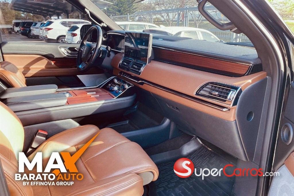 2023 Lincoln Navigator Reserve II — foto 8 / 11
