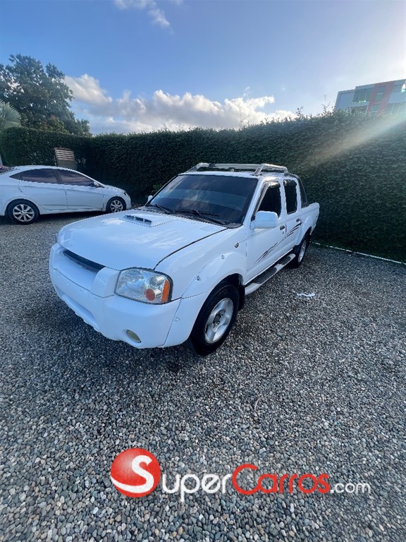 2001 Nissan Frontier LE