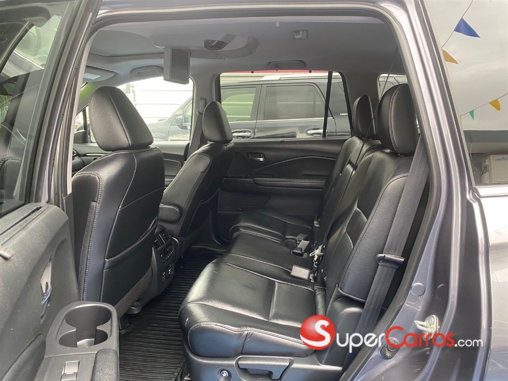 2021 Honda Pilot Touring — foto 8 / 12