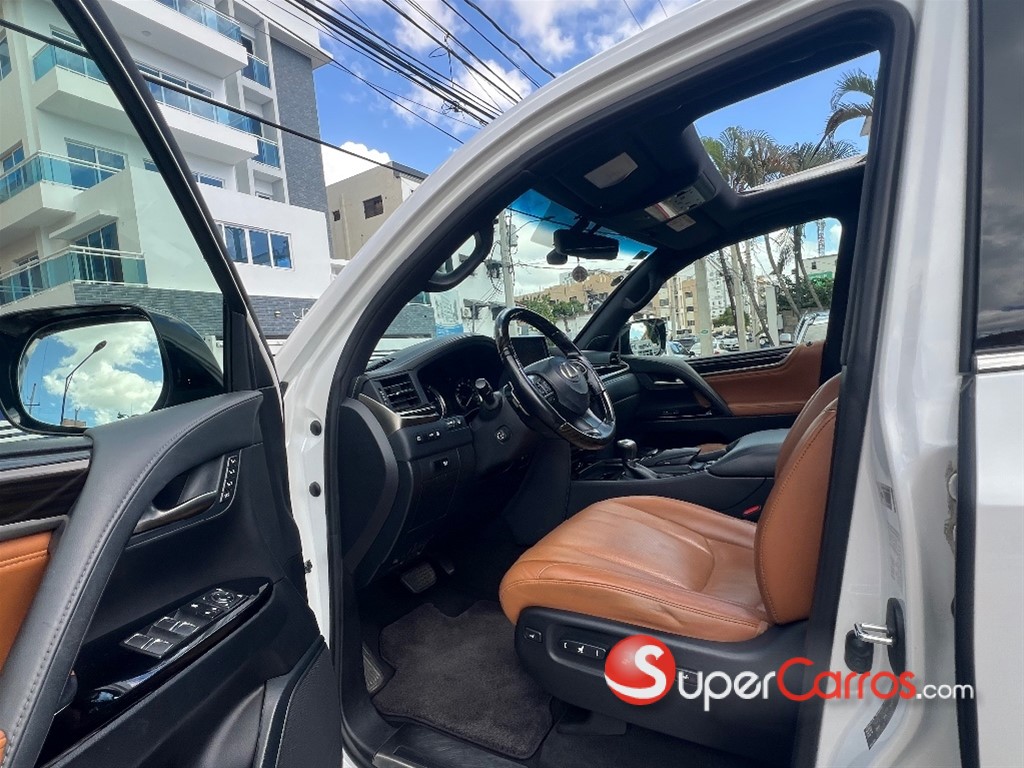 2021 Lexus LX 500 — foto 8 / 12