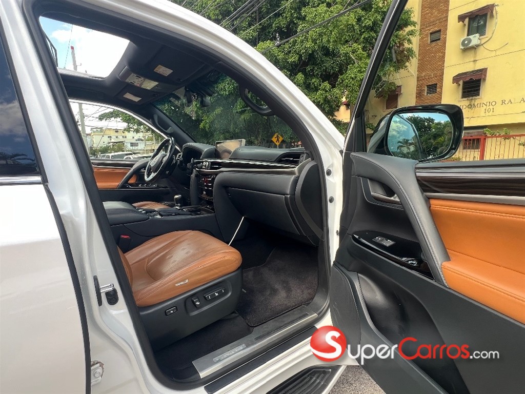 2021 Lexus LX 500 — foto 12 / 12