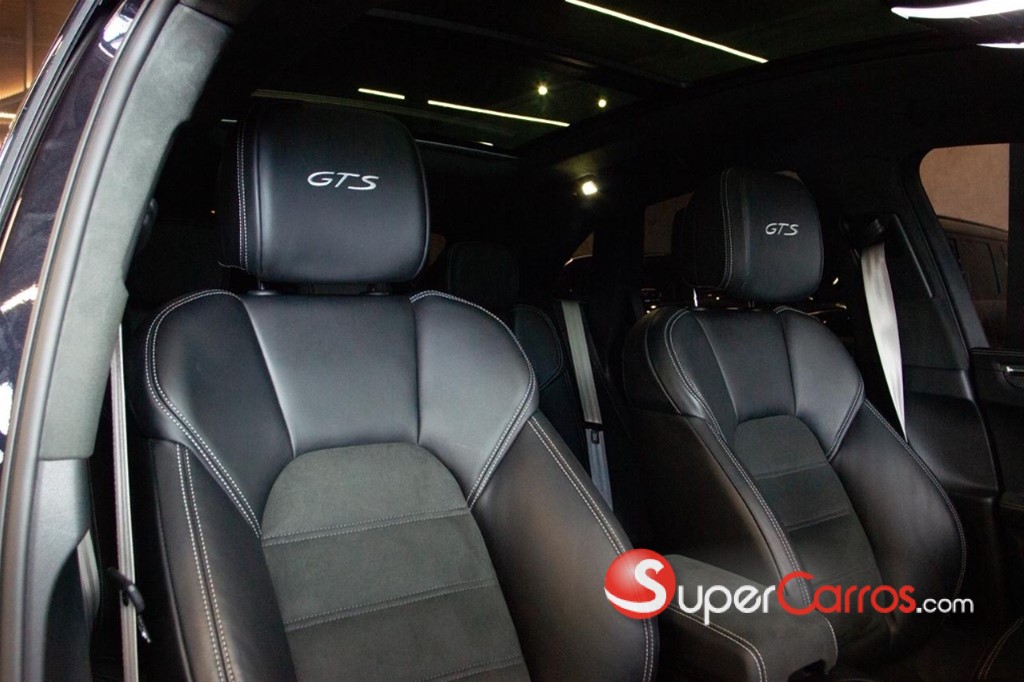 2025 Porsche Macan GTS — foto 6 / 11