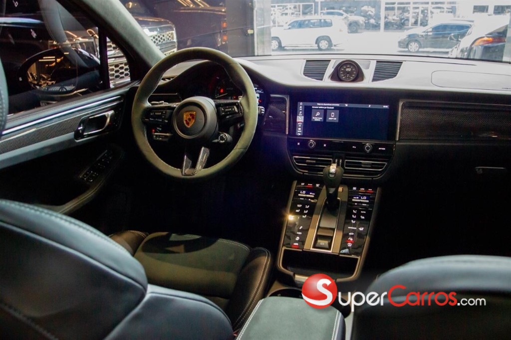 2025 Porsche Macan GTS — foto 10 / 11