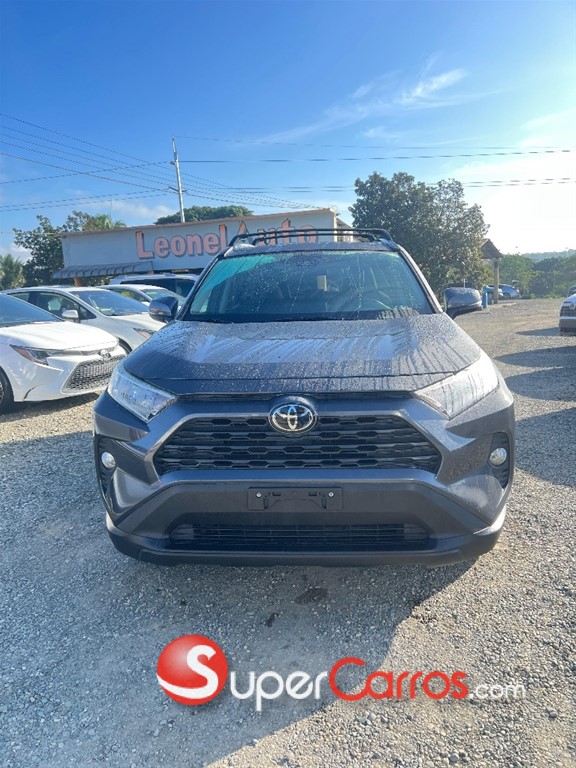 2020 Toyota RAV4 XLE Premium — foto 2 / 11