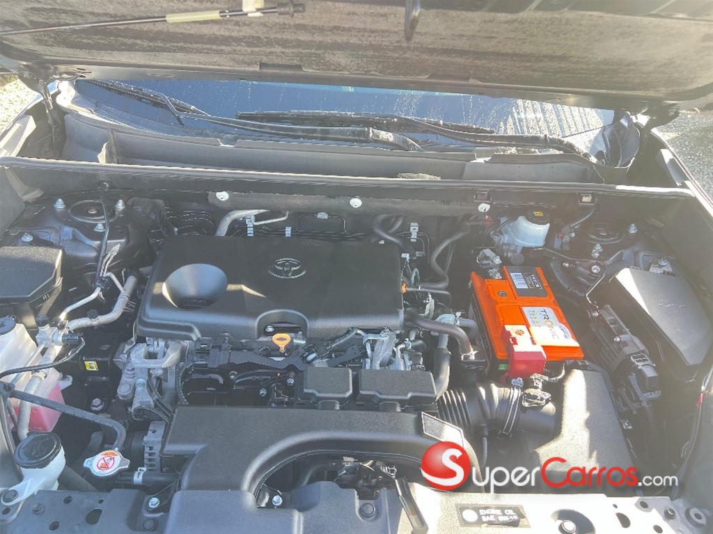 2020 Toyota RAV4 XLE Premium — foto 8 / 11