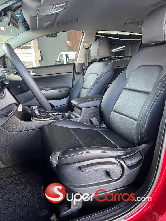 2021 Kia Sportage — foto 7 / 10