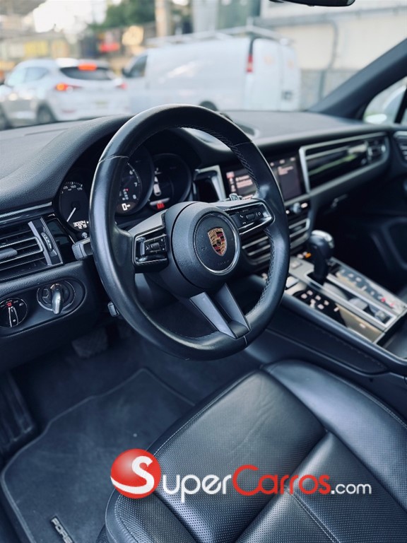 2022 Porsche Macan — foto 10 / 12