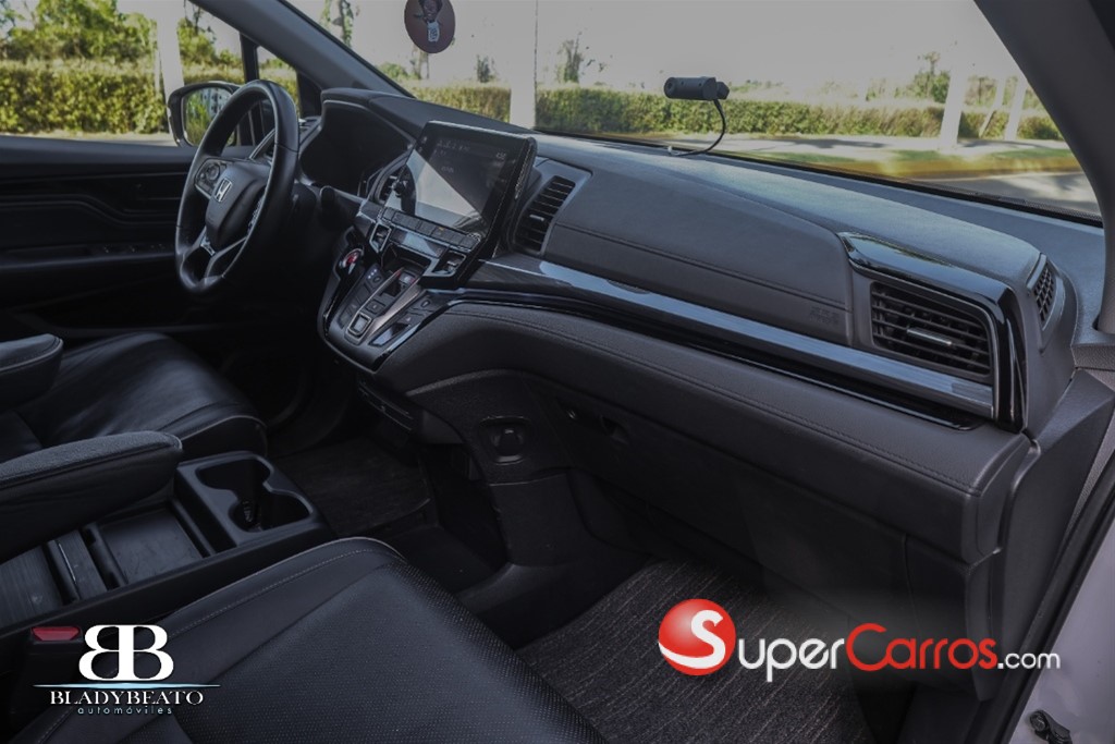 2023 Honda Odyssey Touring — foto 4 / 12