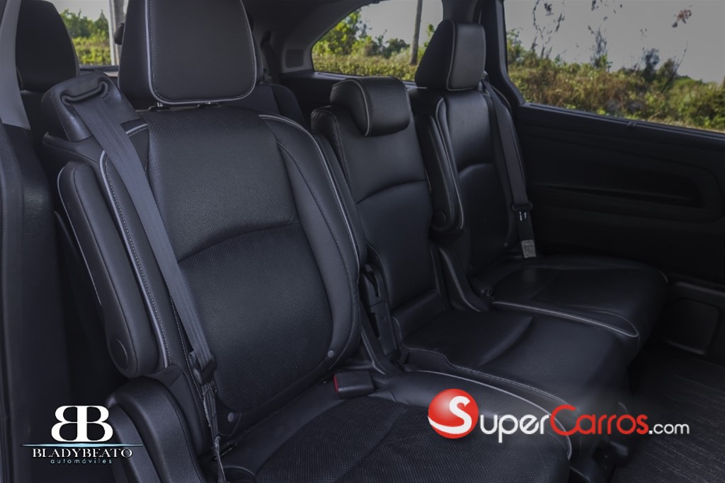2023 Honda Odyssey Touring — foto 6 / 12