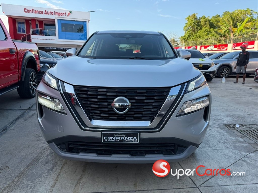2021 Nissan Rogue SV — foto 2 / 9