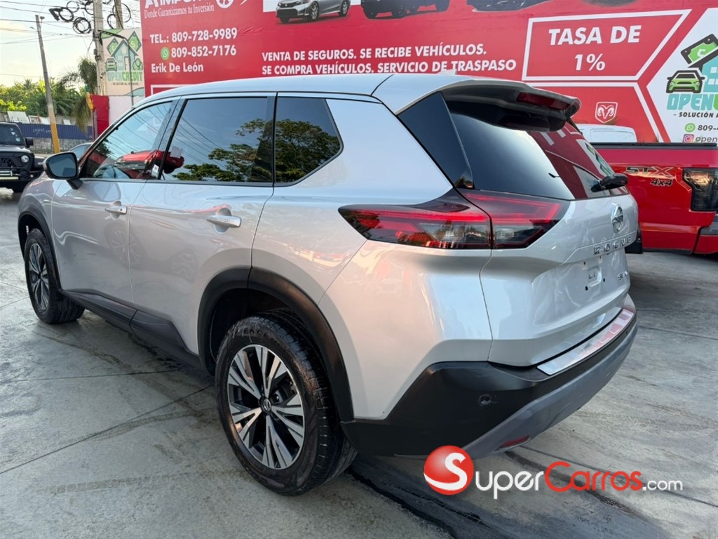 2021 Nissan Rogue SV — foto 6 / 9