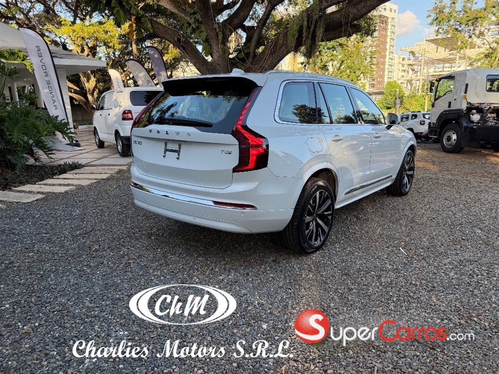 2026 Volvo XC90 RE Core — foto 3 / 11