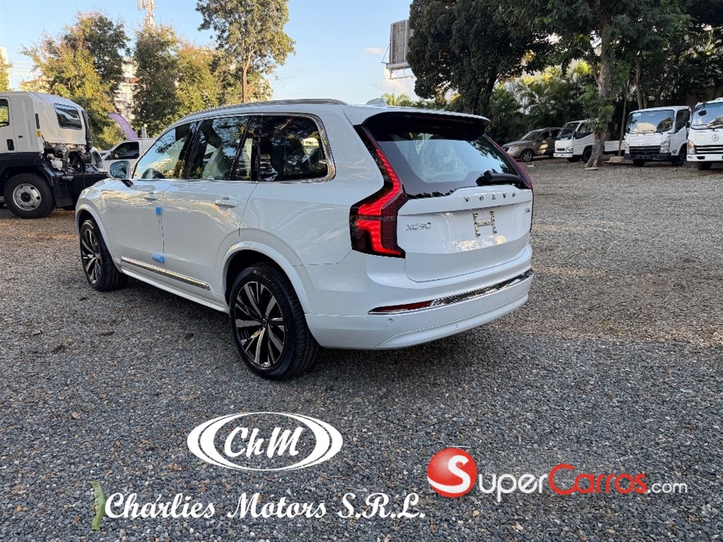 2026 Volvo XC90 RE Core — foto 4 / 11