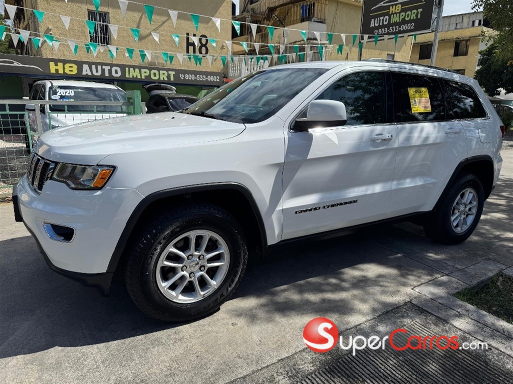 2020 Jeep Cherokee Laredo