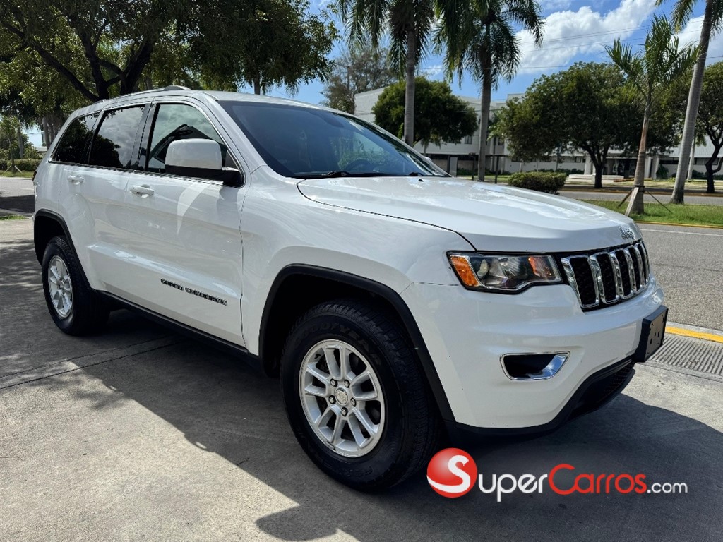 2020 Jeep Cherokee Laredo — foto 3 / 9