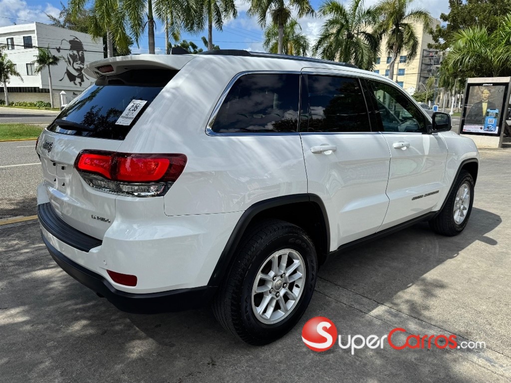 2020 Jeep Cherokee Laredo — foto 4 / 9