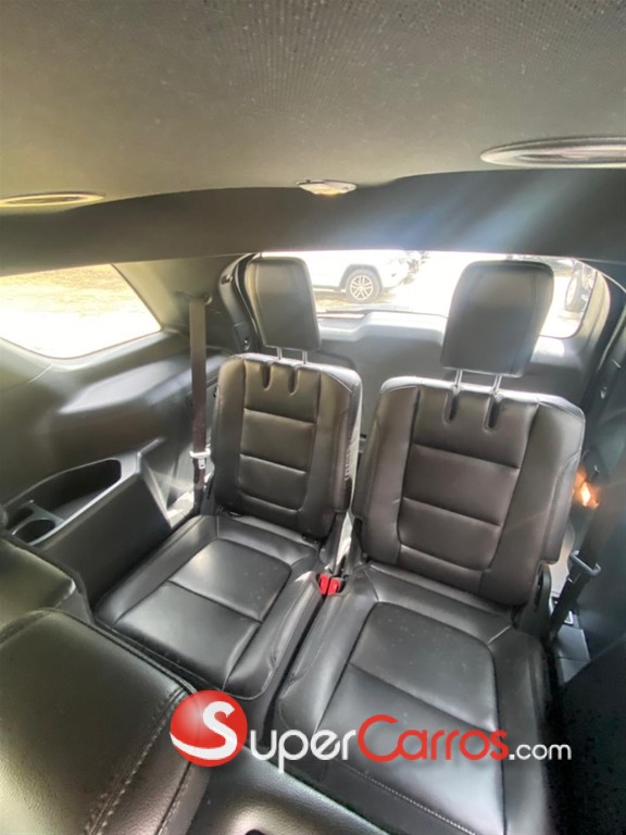 2018 Ford Explorer XLT 4WD — foto 7 / 11