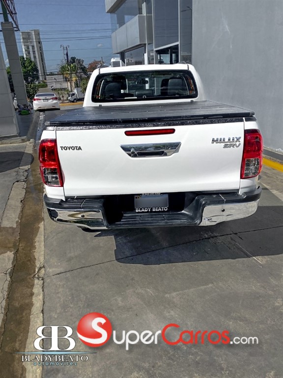 2018 Toyota Hilux — foto 3 / 12