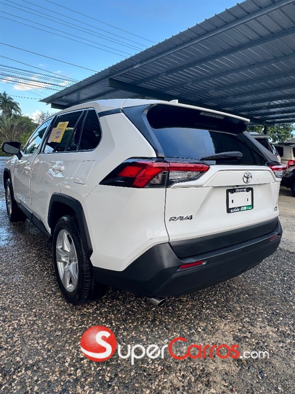 2022 Toyota RAV4 — foto 4 / 9