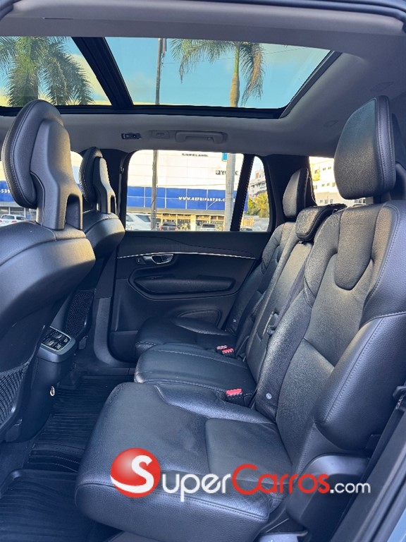 2020 Volvo XC90 Momentum T6 — foto 7 / 12