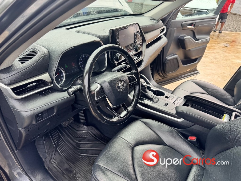 2020 Toyota Highlander XLE — foto 9 / 11