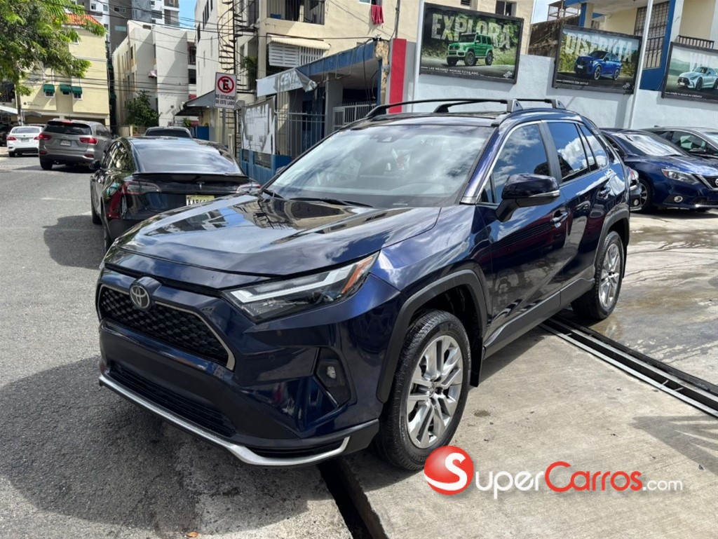 2024 Toyota RAV4 XLE Premium — foto 2 / 12