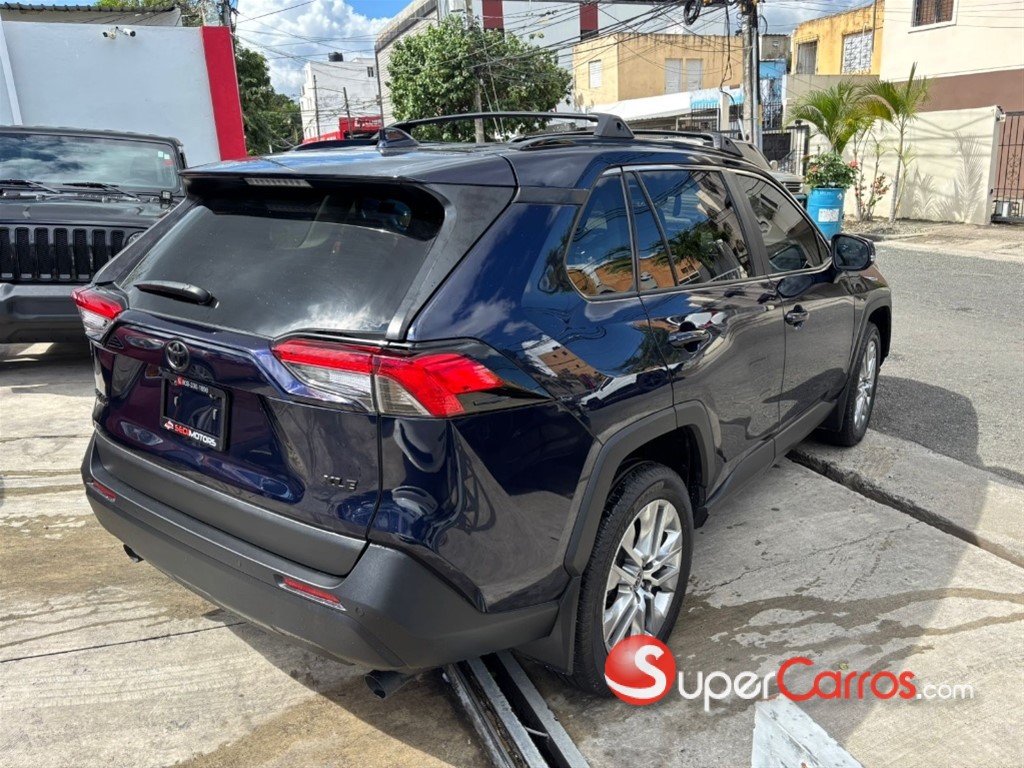 2024 Toyota RAV4 XLE Premium — foto 3 / 12