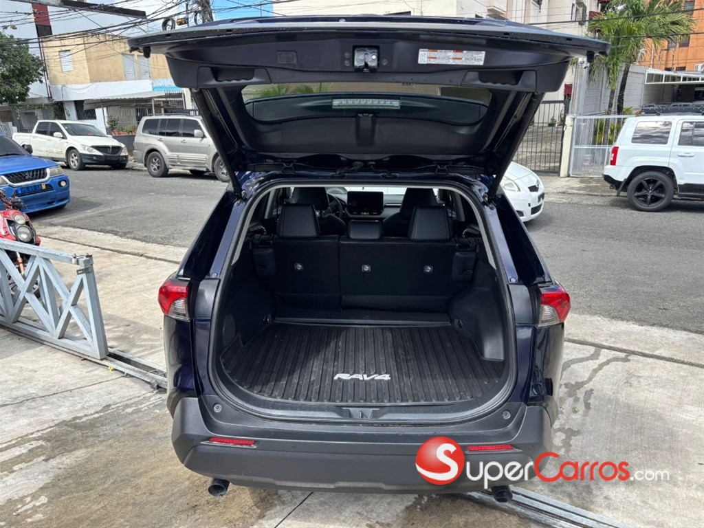 2024 Toyota RAV4 XLE Premium — foto 5 / 12