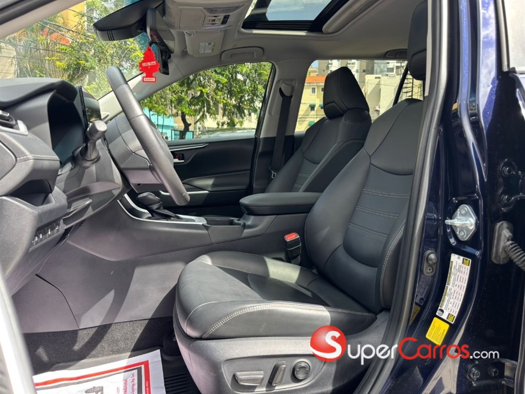 2024 Toyota RAV4 XLE Premium — foto 6 / 12