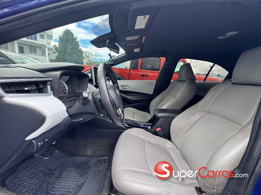 2020 Toyota Corolla SE — foto 9 / 10