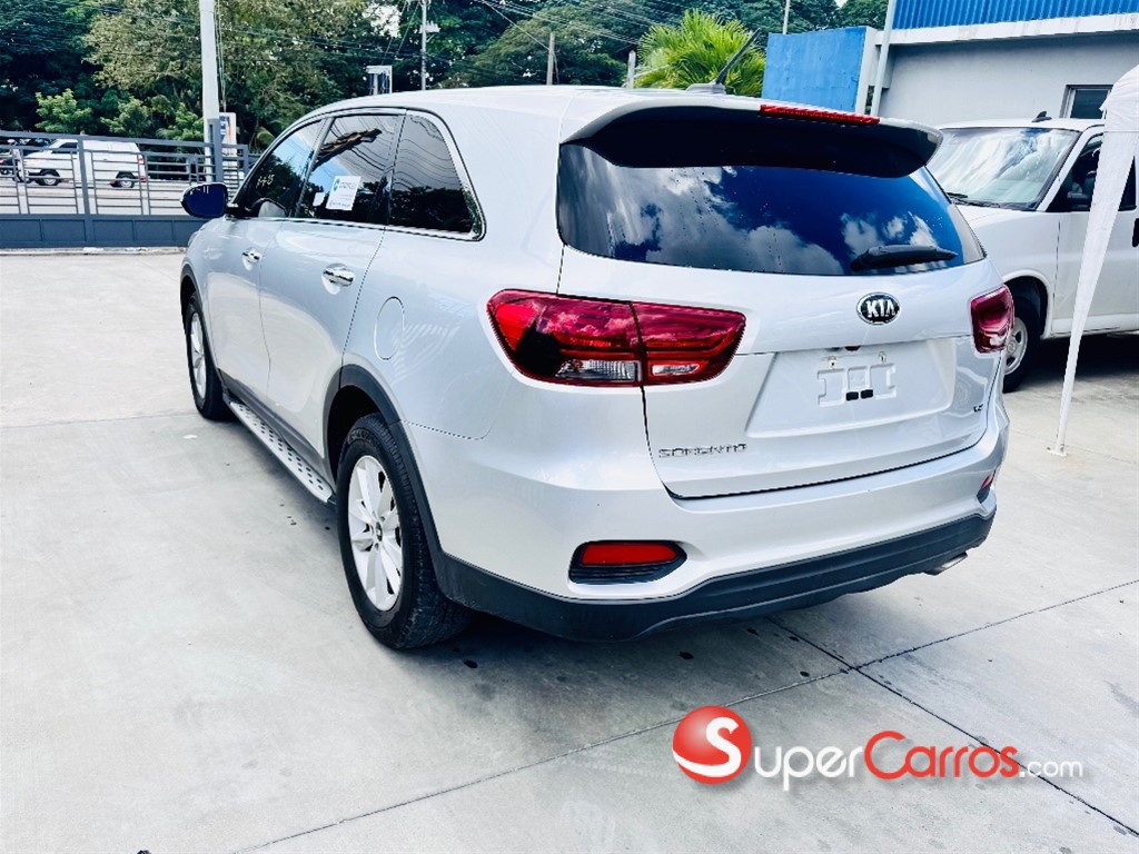 2020 Kia Sorento LX — foto 3 / 12
