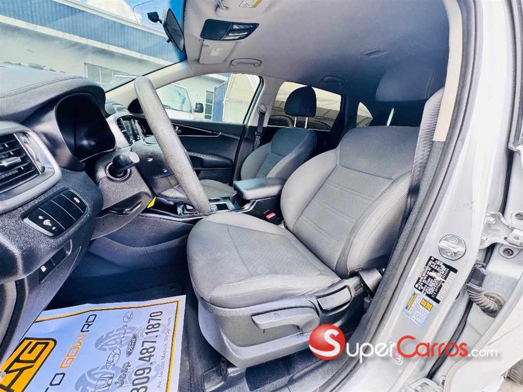 2020 Kia Sorento LX — foto 12 / 12