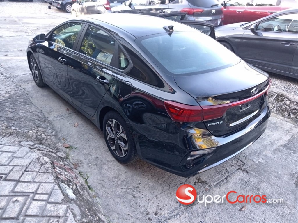 2020 Kia Forte LXS — foto 10 / 11