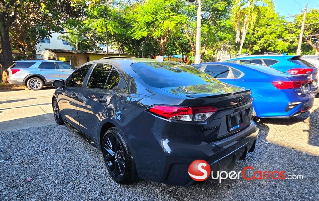 2025 Toyota Corolla SE — foto 6 / 9