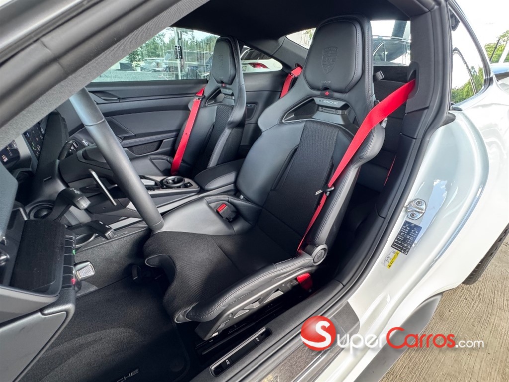 2026 Porsche 911 GT3 Touring — foto 12 / 12