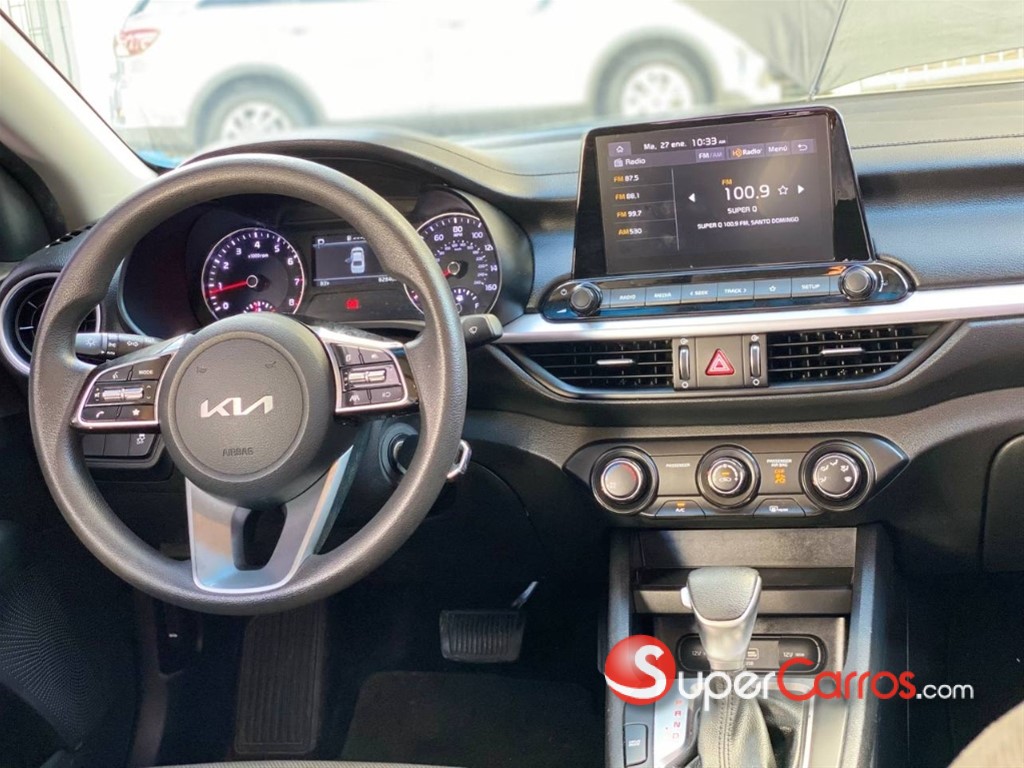 2022 Kia Forte LXS — foto 5 / 12