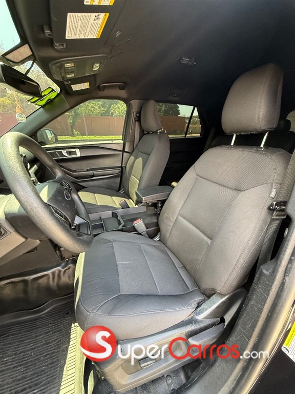 2021 Ford Explorer Police Interceptor — foto 10 / 12