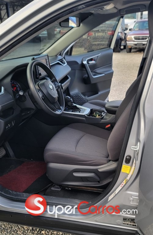 2019 Toyota RAV4 XLE — foto 6 / 12