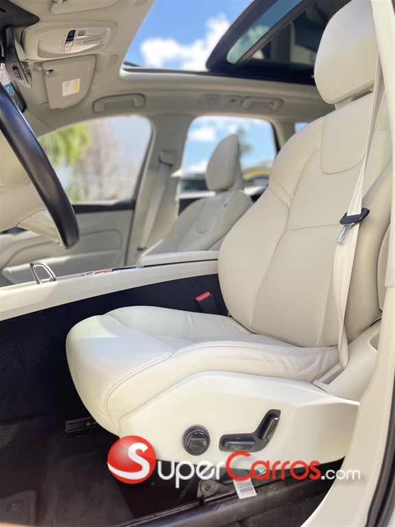 2022 Volvo XC60 B5 PLUS — foto 11 / 12