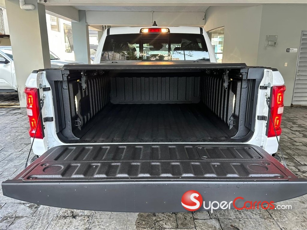 2026 Ram 1500 Laramie Crew Cab — foto 6 / 11