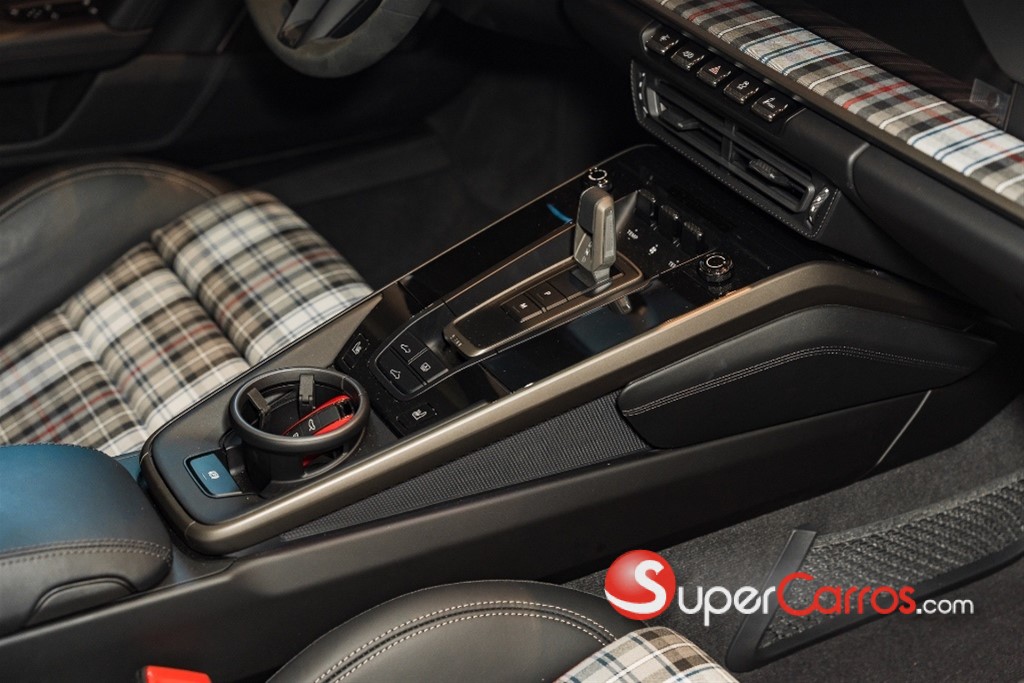 2025 Porsche 911 Turbo 50 Aniversario — foto 11 / 12