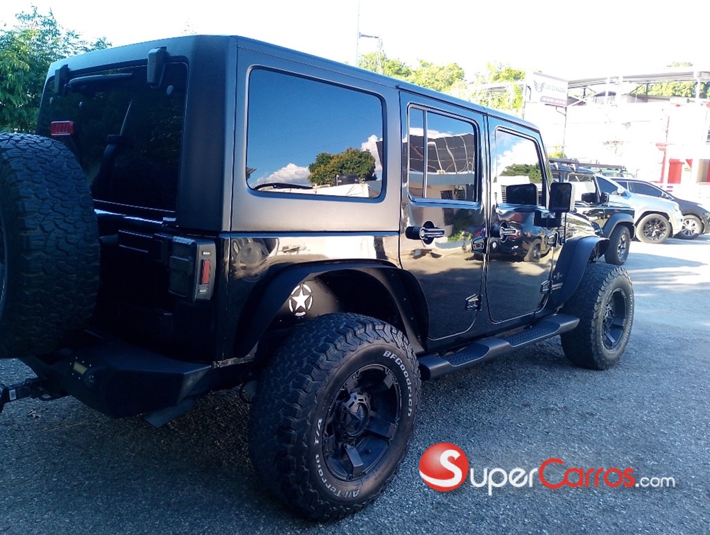 2014 Jeep Wrangler Sahara — foto 3 / 11