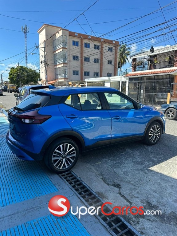 2021 Nissan Kicks SV — foto 2 / 10