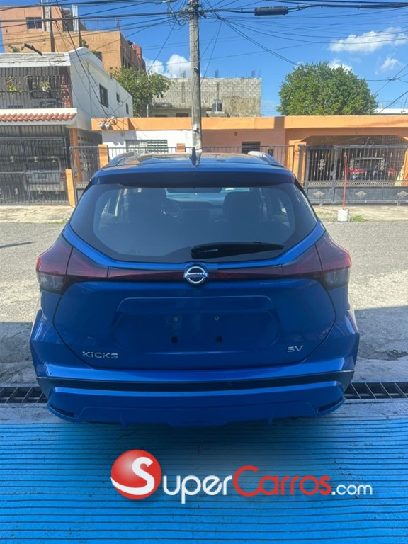 2021 Nissan Kicks SV — foto 3 / 10