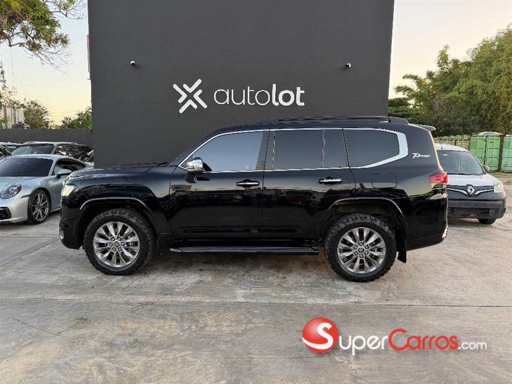 2023 Toyota Land Cruiser 70 ANIVERSARIO — foto 2 / 9