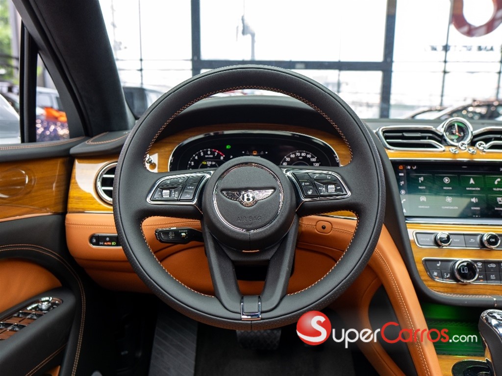 2024 Bentley Bentayga — foto 2 / 12