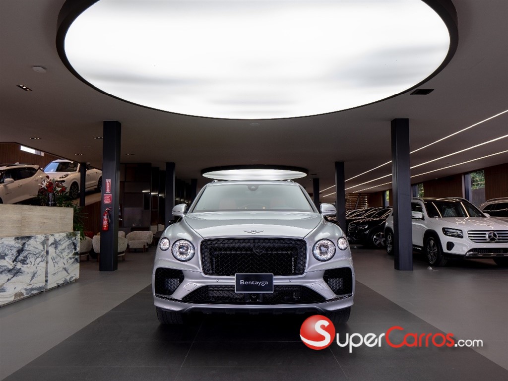 2024 Bentley Bentayga — foto 7 / 12