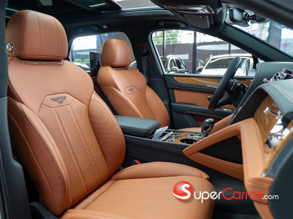 2024 Bentley Bentayga — foto 8 / 12